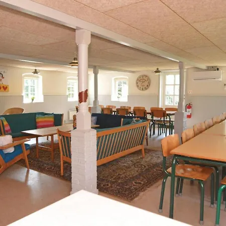 16 Bedroom Cozy In Blavand
