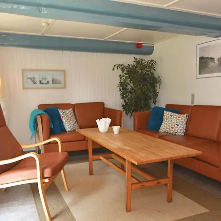 16 Bedroom Cozy In Blavand 度假居